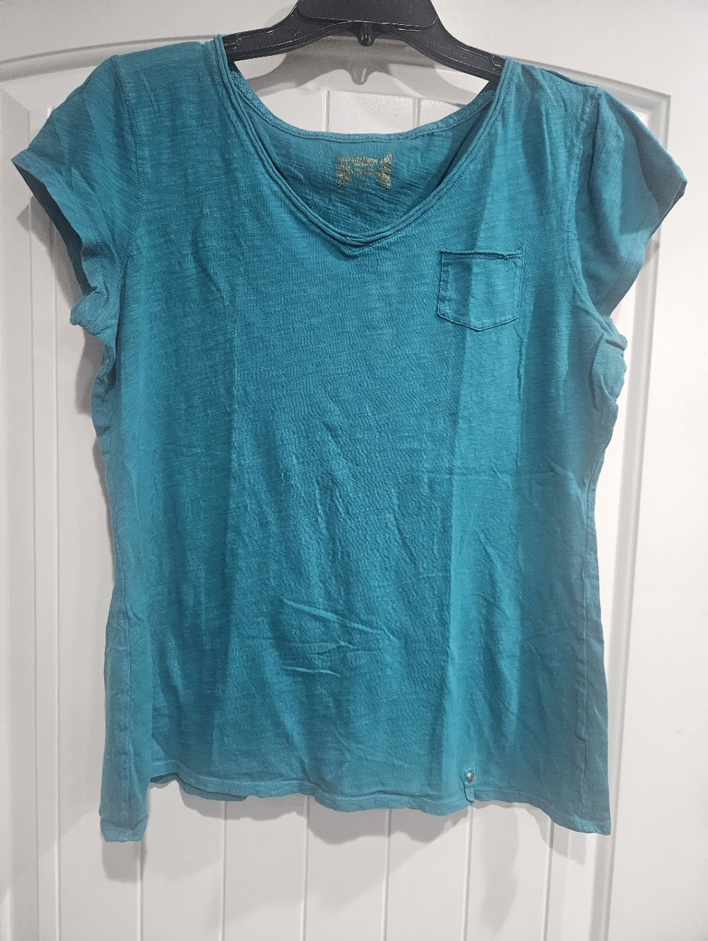 Soul Flower Teal V-Neck Short Sleeve Pocket Tee Size L